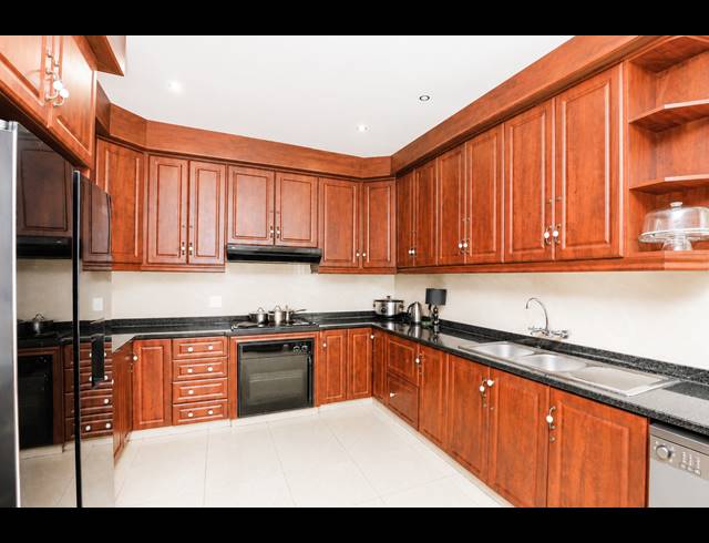 2 BEDROOM HOUSE FOR SALE IN GLENWOOD